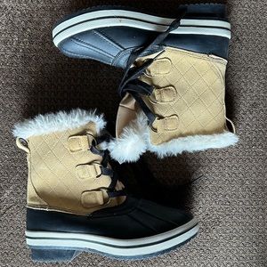 NEW Merona Winter Boots with Faux Fur Interior